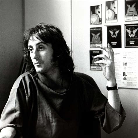 Denny Laine, star musician with Moody Blues and Wings, dies .